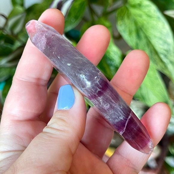 💜Purple Candy Fluorite Polished Crystal Kite Carving, China💜 - Picture 4 of 5